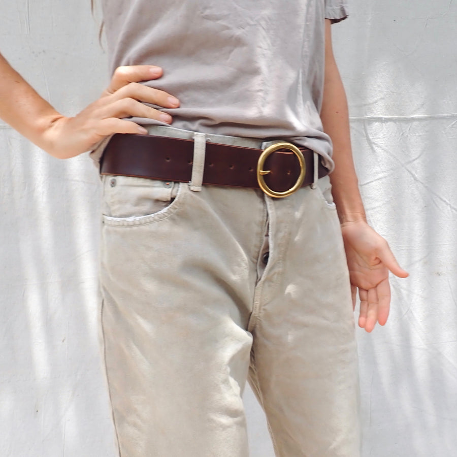 Belt w Large Round Buckle - Brass/Brown