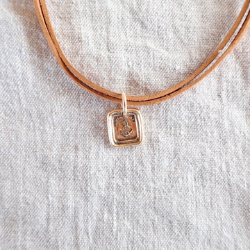 Hold Fast Charm - Yellow Gold
