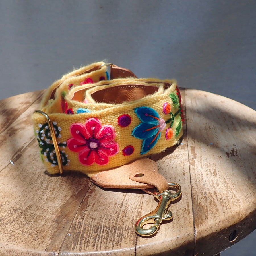 Pellen Vintage flower strap