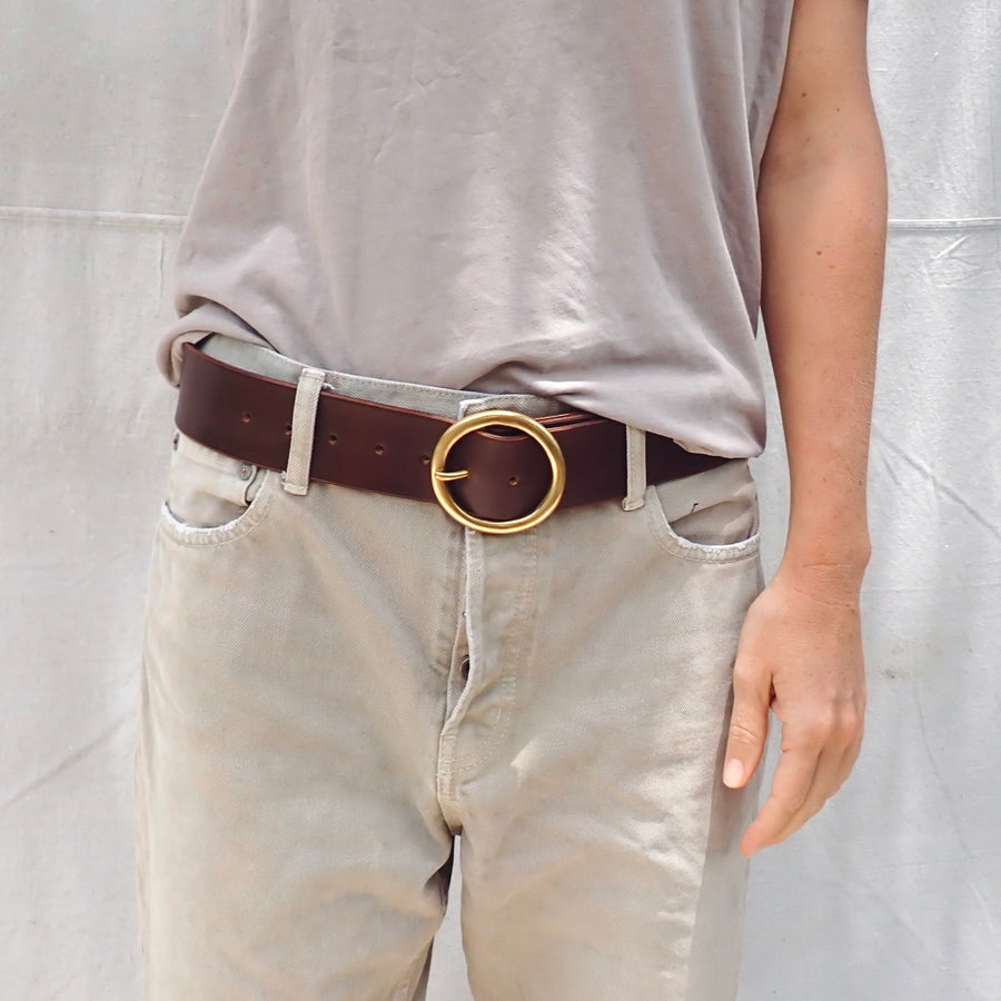 Belt w Large Round Buckle - Brass/Brown