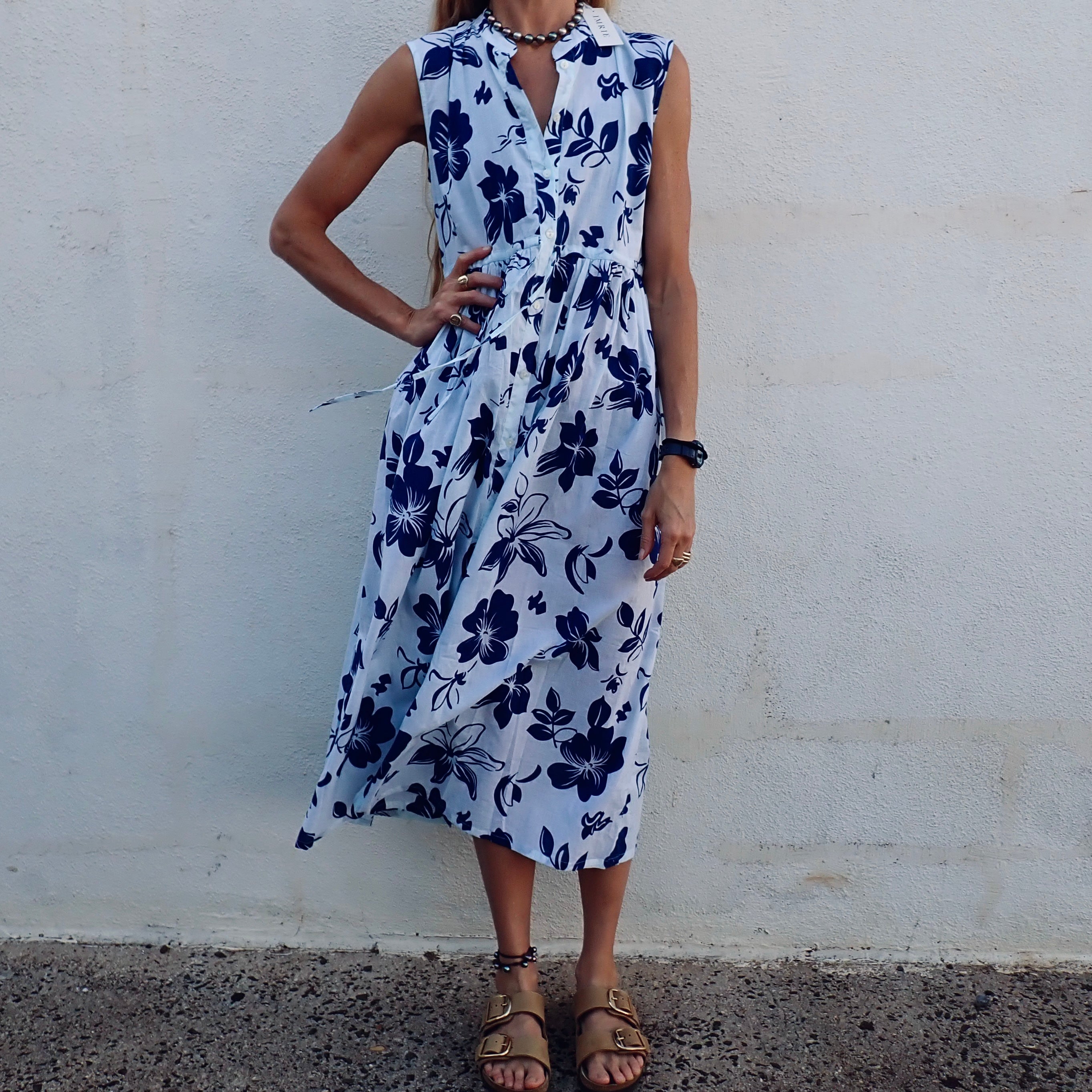 blue hibiscus dress Sleeveless Cotton Buttondown Waist Size:56 Sail Shop which packs wrinkle Elenora Dress - Black