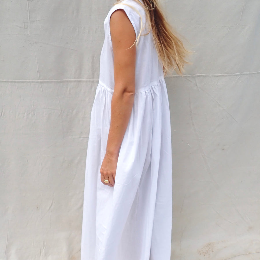 Sleeveless Cotton Dress - White