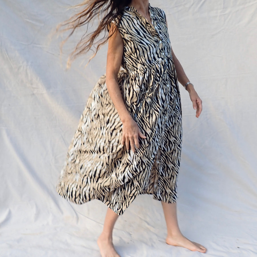 Sleeveless Cotton Buttondown Dress - Tiger Print
