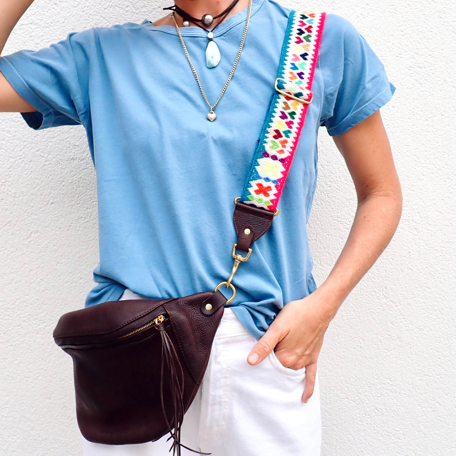 Fannypack w/ hearts strap-waxed brown