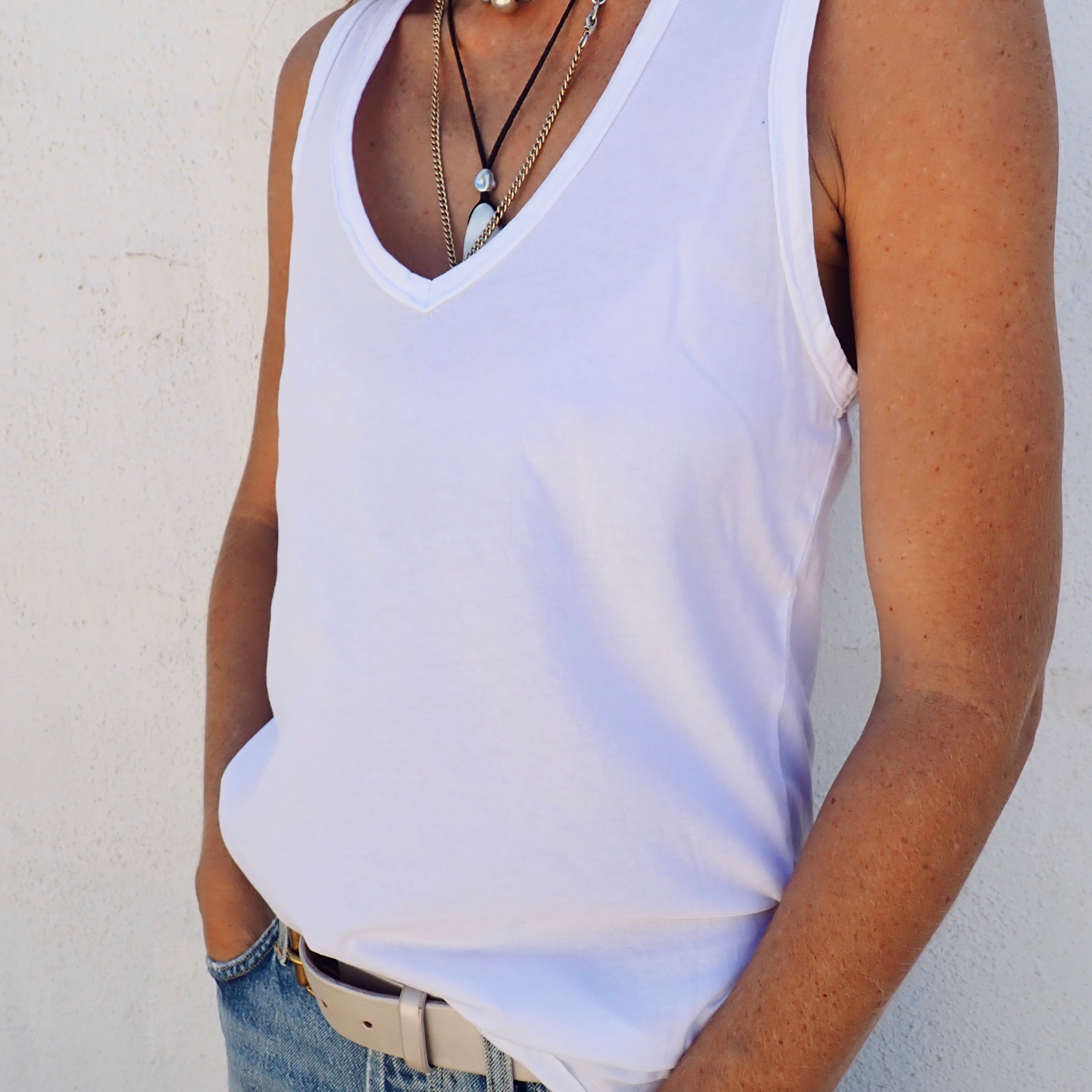 V-Neck Double Back Seam Tank - White – Imrie Industries